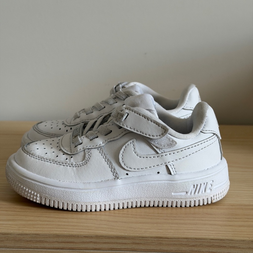 Nike Air Force 1's | 8C